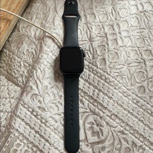 Apple Watch series 4 great quality factory reset